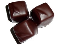 Marzipan Würfel Edelbitterschokolade 100g lose Marzipan Würfel Edelbitterschokolade 100g lose